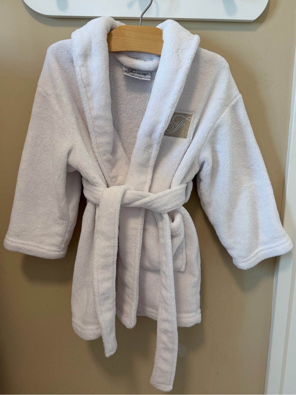 Children's Fairmont White Plush Luxury Bath Robe with Hood